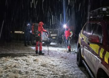 Operațiune contracronometru a Salvamont Maramureș pentru salvarea unui cetățean ucrainean rănit în zona Vf. Pop Ivan