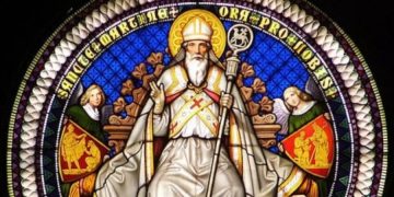 Baia Mare îl cinstește pe Sfântul Martin de Tours. Liturghie și procesiune cu lampioane la Biserica romano-catolică Sfânta Treime