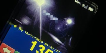 Vitezomani opriți din goană pe DN18 de polițiștii sigheteni: 135 km/h în localitate