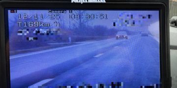 Inconștiență pe șosea. 169 km/h în condiții de ploaie și vizibilitate redusă