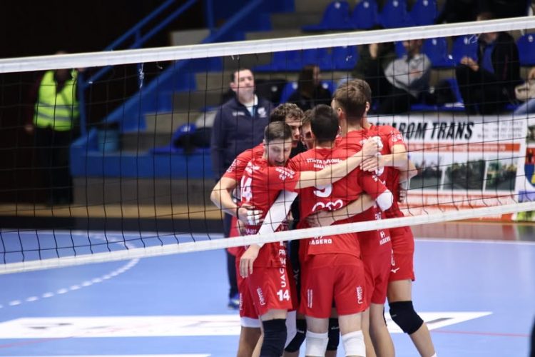 Volei. Știința Explorări Baia Mare întâlnește duminică rivala Unirea Dej