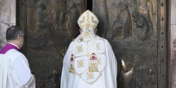 La Bazilica „Sfântul Paul”, s-a închis Poarta Sfântă. Cardinalul Harvey: speranţa nu eludează crizele lumii