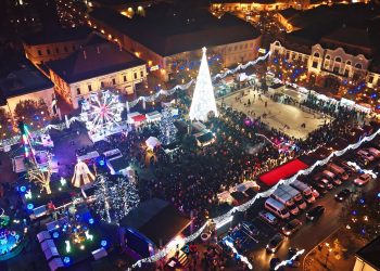 GALERIE FOTO: Baia Mare a îmbrăcat straie de sărbătoare!