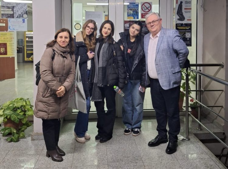 Elevii Colegiului „Vasile Lucaciu”, experiență la Conferința Națională „25 de ani de Filosofie la Baia Mare”
