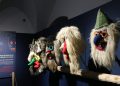 Măști tradiționale din Maramureș, expuse la Muzeum regionu Valašsko din Vsetín