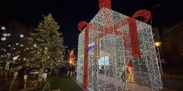 GALERIE FOTO – Magie de Crăciun în Parcul Mara: copiii au fost în culmea bucuriei la Târgul Caritabil