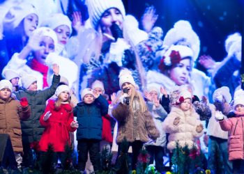 Copiii de la INSIEME MUSIC SCHOOL aduc magia Crăciunului în Baia Mare