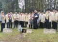 Omagiu adus Eroilor Români îngropați în Cimitirul din Zvolen, Slovacia, de către Corul bărbătesc din Finteușu Mare