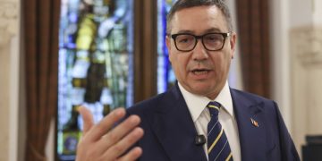 Dacă tot nu sunt în stare să dea poporului pâine, au repornit Circul!