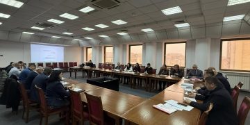 Maramureșenii își cer drepturile! Cu dosarul de întabulare la Prefectură