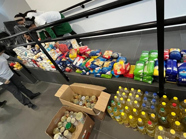 Gesturi care schimbă vieți. 500 kg de alimente adunate, 71 de familii sprijinite prin Campania de Colectă Națională