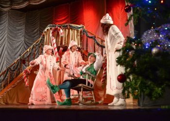 „Poveste de Crăciun” pe scena Teatrului de Păpuși