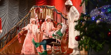 „Poveste de Crăciun” pe scena Teatrului de Păpuși