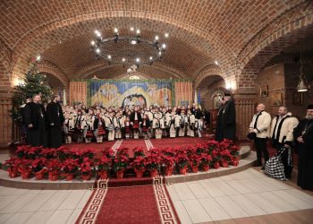 Glas de colind și suflet de Maramureș: Coconii din Bârsana, vestitori ai sărbătorii în Baia Mare