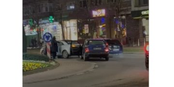 Accident în centrul orașului Baia Mare. Mașinile s-au „șifonat” destul de rău
