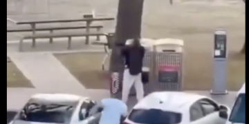 Teroare pe o plajă din Sidney, la un eveniment de Hanuka: 10 oameni uciși într-un atac armat. Eroul care l-a dezarmat pe atacator. VIDEO