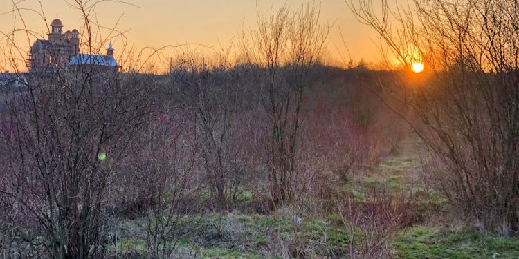 Noaptea în care Dumnezeu a ales să fie cu noi