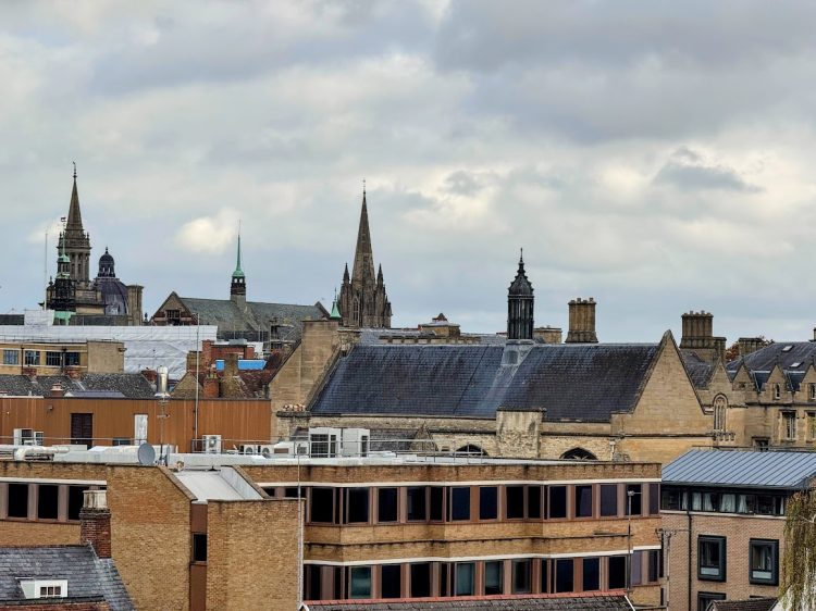 Când Dumnezeu rămâne singur la masa pregătită pentru om…