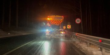 Maramureș sub ger și ninsoare: drumuri monitorizate, șoferii avertizați