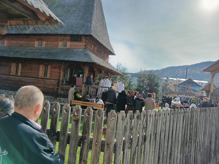 Seară de rugăciune și meditație duhovnicească la Biserica „Sfinții Cosma și Damian” Vișeu-Spital