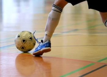 Cupa Minerul la fotbal în sală. Azi despre Labradorii