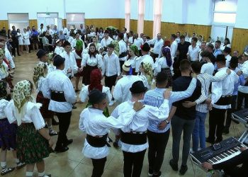 Joc și voie bună la Bârsana, de sărbători