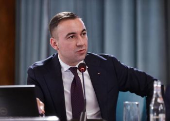 Bogdan Ivan: România ori rămâne o ţară care reacţionează la deciziile altora, ori devine o ţară care le influenţează. Eu cred că România poate mai mult