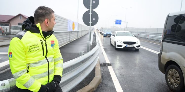 Nu contează cine construiește, contează cine taie panglica. Serios?