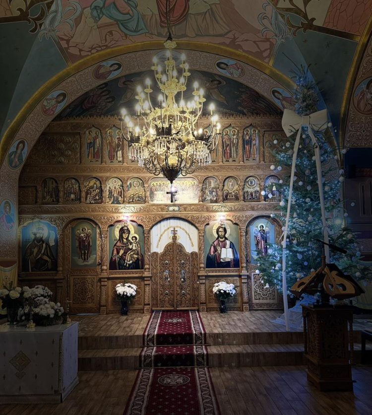 Parohia ortodoxă Ferneziu – Programul liturgic la Praznicul Nașterii Mântuitorului nostru Iisus Hristos