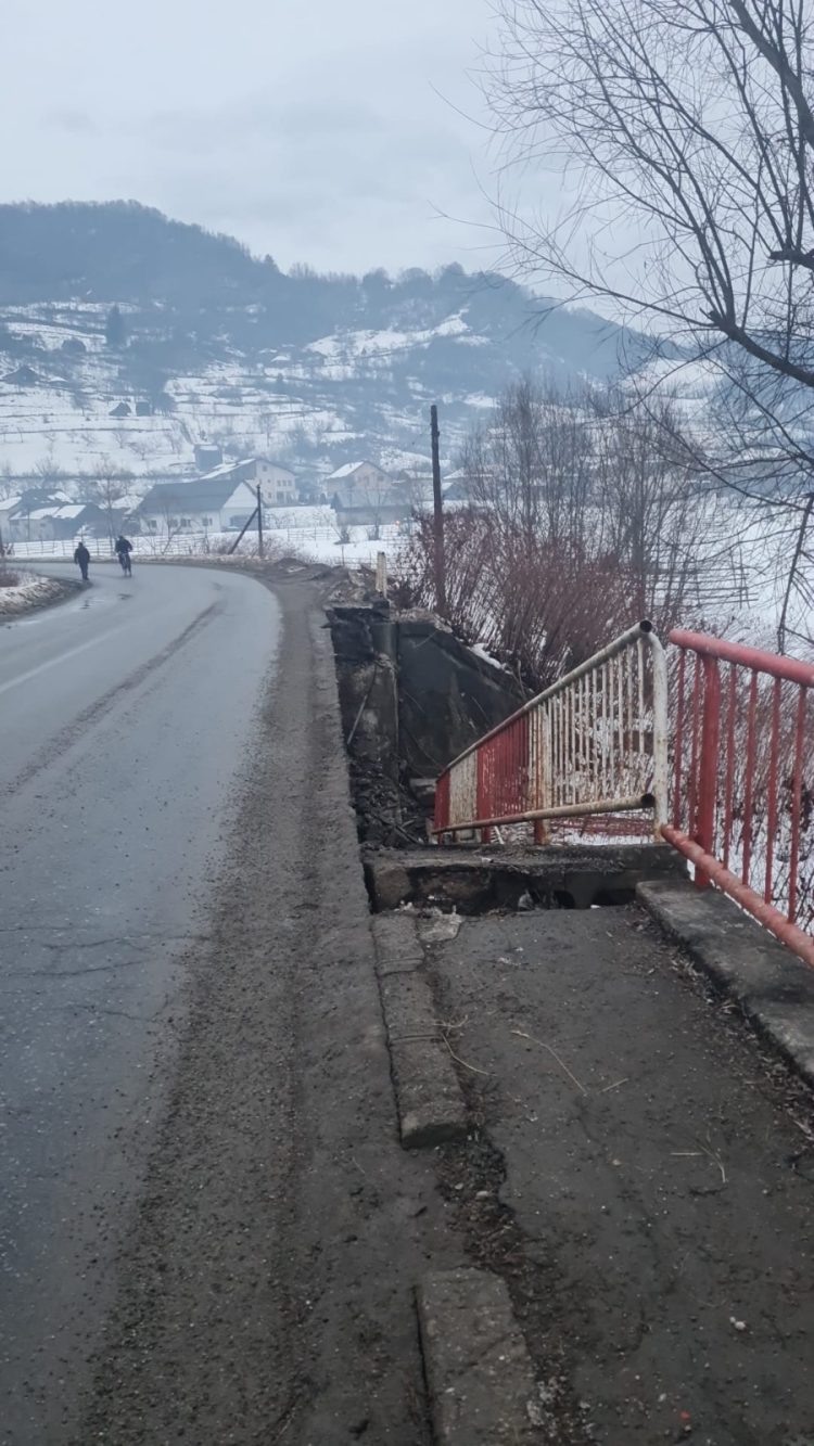 Circulație închisă pe DJ188, la podul peste râul Vișeu din Vișeu de Jos