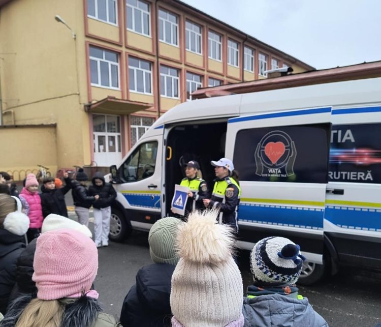 Siguranța rutieră a elevilor, la Școala „Nicolae Iorga” din Baia Mare