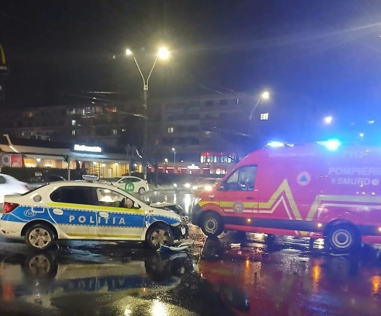 VIDEO: Mașină de Poliție accidentată grav pe Bulevardul Unirii din Baia Mare