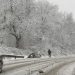 Iarna nu-i ca vara! Val de accidente din cauza zăpezii
