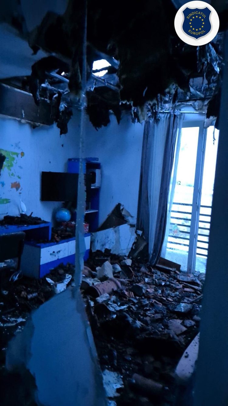 Tragedie în rândul polițiștilor: Casa unui agent din Dej a fost distrusă de un incendiu. Sindicatul EUROPOL face apel la solidaritate