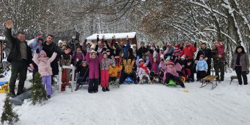 FOTO: Prefectul de Maramureș „a dat în mintea copiilor”
