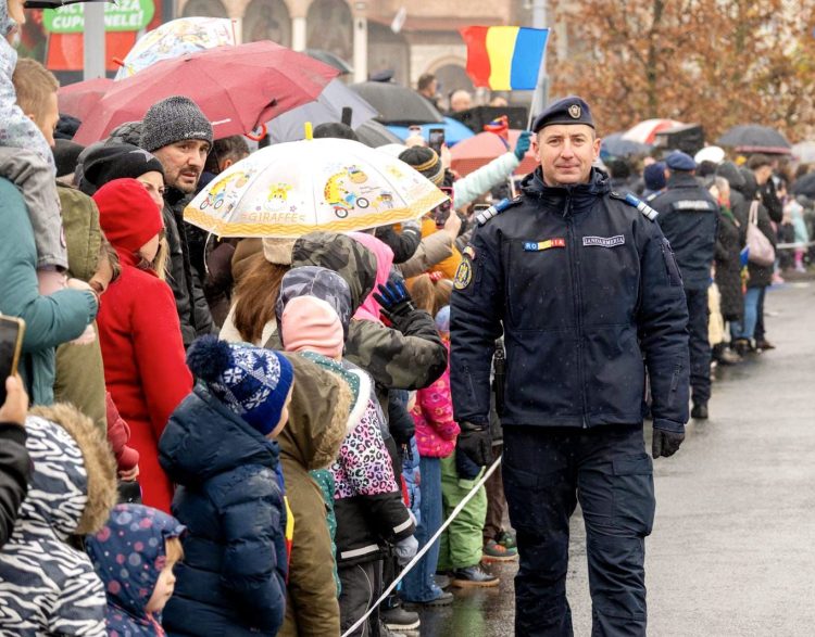 𝑱𝒂𝒏𝒅𝒂𝒓𝒎𝒊𝒊 𝒎𝒂𝒓𝒂𝒎𝒖𝒓𝒆𝒔̦𝒆𝒏𝒊, 𝒂𝒍𝒂̆𝒕𝒖𝒓𝒊 𝒅𝒆 𝒄𝒐𝒎𝒖𝒏𝒊𝒕𝒂𝒕𝒆 𝒍𝒂  𝒁𝒊𝒖𝒂 𝑼𝒏𝒊𝒓𝒊𝒊 𝑷𝒓𝒊𝒏𝒄𝒊𝒑𝒂𝒕𝒆𝒍𝒐𝒓 𝑹𝒐𝒎𝒂̂𝒏𝒆