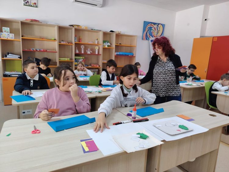 Creativitatea a prins viață în culorile iernii la Centrul Rivulus Pueris