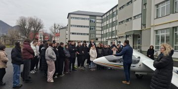 Lecție despre zbor, curaj și pasiune la Liceul Tehnologic Transilvania Baia Mare