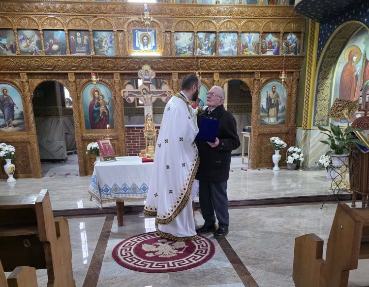 O viață de slujire la strană. Secui Nichifor, cântărețul bisericii din Satu Nou de Sus, omagiat la 84 de ani