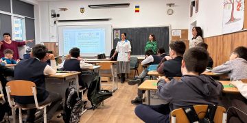 FOTO: Adolescența – între alegeri și consecințe: activitate de informare și educație pentru elevii băimăreni