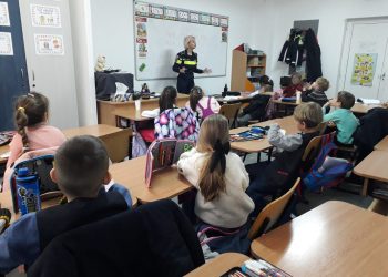 Polițiștii, alături de elevi în prevenirea violenței și bullyingului