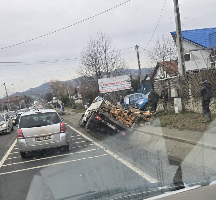 Accident la urcarea pe Dura!