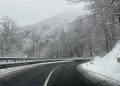 Vreme rece și ninsori în Maramureș. Vânt puternic la munte și polei pe drumuri