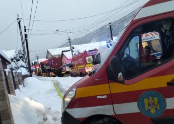 ACTUALIZARE 2: Incendiu la un service din Baia Mare
