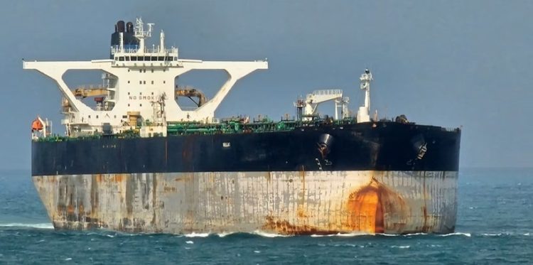 Trupele SUA au capturat un petrolier rusesc în Atlantic. Rusia a trimis nave şi un submarin în apărarea sa