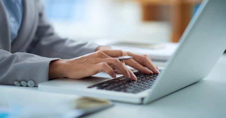 Cursuri gratuite pentru formarea competențelor digitale de bază, la Ocna Șugatag