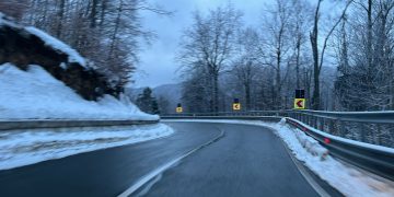 Situația meteo și a drumurilor din județ. Zăpadă, gheață pe râuri și carosabil umed