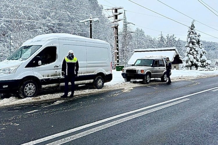 Poliția și RAR, controale pe drumurile din Baia Sprie pentru prevenirea accidentelor