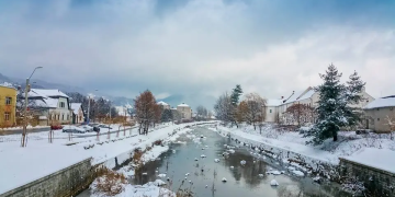 VIDEO: Apariție inedită în albia râului Săsar