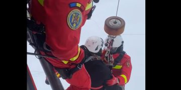 Bărbat ucrainean de 31 de ani, salvat din munte după peste 30 de ore de intervenție extremă, la minus 27 de grade,